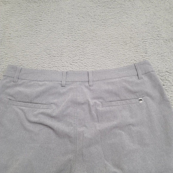 Travis Mathew Shorts Mens 38 Gray Golf Outdoors Lightweight Quick Dry Chino - Picture 4 of 11